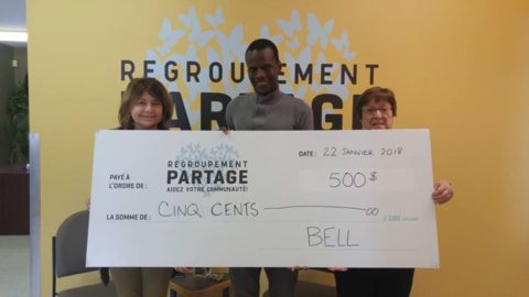 De la belle visite au Regroupement! Des employés de Bell Canada, venus nous donner…